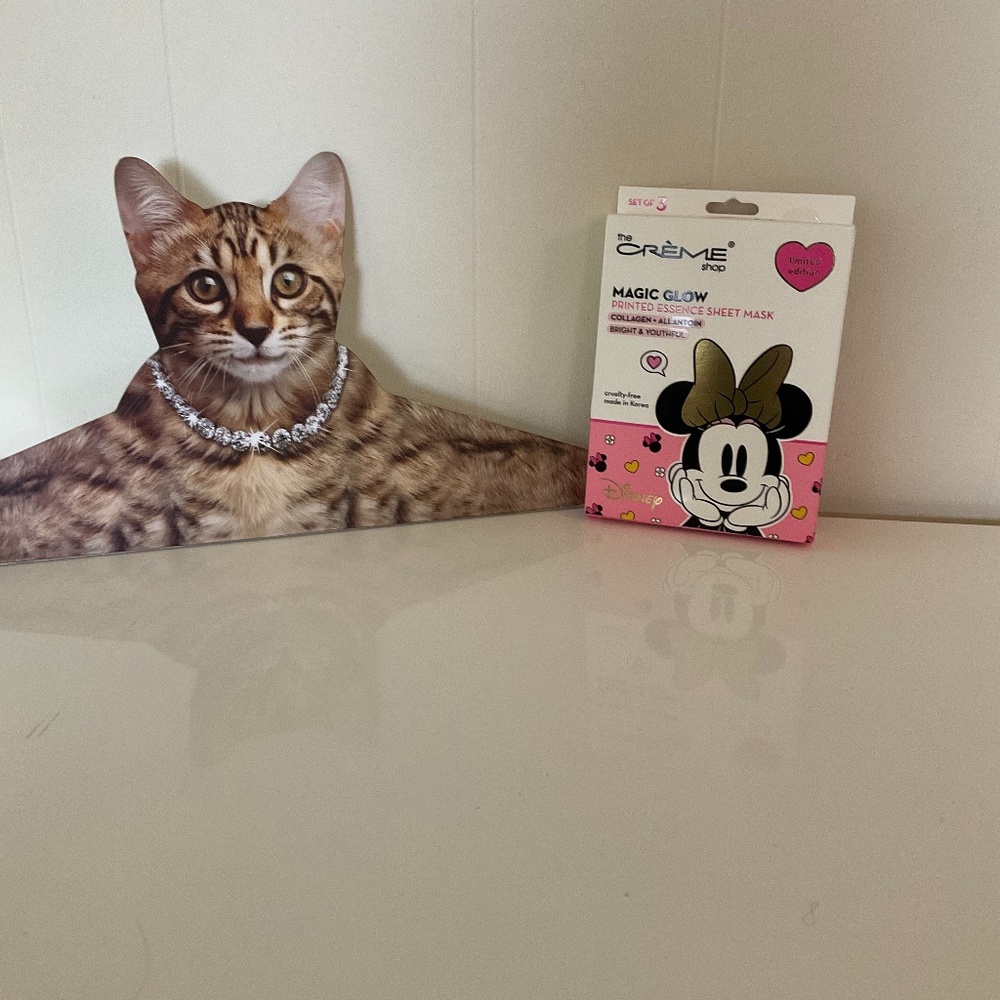 BNIB Creme Shop Magic Glow Minnie Mouse Face Sheet Mask 😋Limited Edition😋